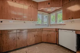 3212 Elisha Ave, Zion, IL 60099 - Photo 10