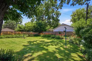 1026 Half Day Rd, Highland Park, IL 60035 - Photo 16