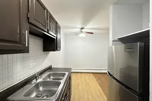 4616 N Beacon St, Chicago, IL 60640 - Photo 4
