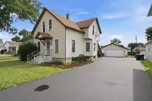 1004 Oakland Ave, Joliet, IL 60435 - Photo 2
