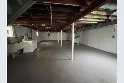 8153 S Marquette Avenue, Chicago, IL 60617 - Photo 10