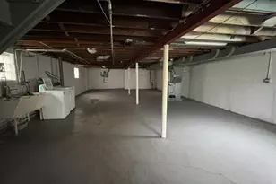 8153 S Marquette Ave, Chicago, IL 60617 - Photo 10