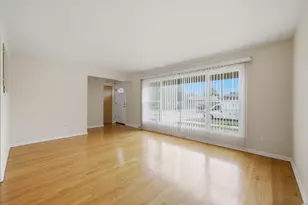 1014 W 109th Pl, Chicago, IL 60643 - Photo 6