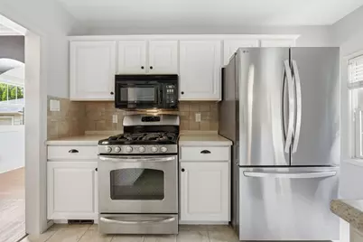 513 Kreitzer Avenue, Bloomington, IL 61701 - Photo 14
