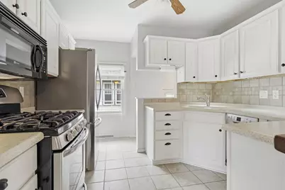 513 Kreitzer Avenue, Bloomington, IL 61701 - Photo 12