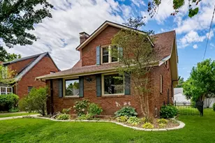 513 Kreitzer Ave, Bloomington, IL 61701 - Photo 2