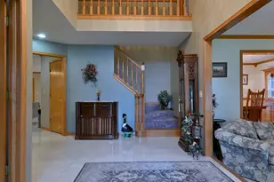 213 John Dr, Bartlett, IL 60103 - Photo 4