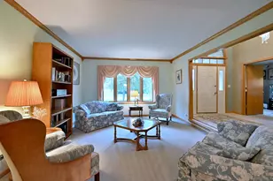 213 John Dr, Bartlett, IL 60103 - Photo 8
