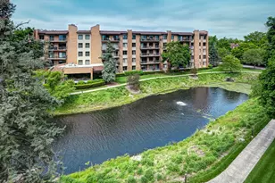 701 Lake Hinsdale Dr, Willowbrook, IL 60527 - Photo 8