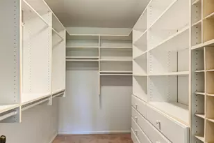 701 Lake Hinsdale Dr, Willowbrook, IL 60527 - Photo 14