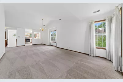 208 Chesterfield Court #B, Schaumburg, IL 60193 - Photo 6