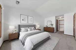 208 Chesterfield Ct, Schaumburg, IL 60193 - Photo 12