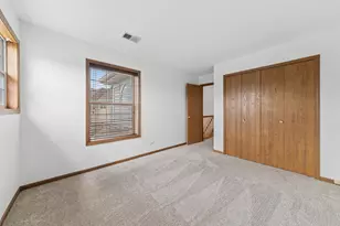 208 Chesterfield Ct, Schaumburg, IL 60193 - Photo 18