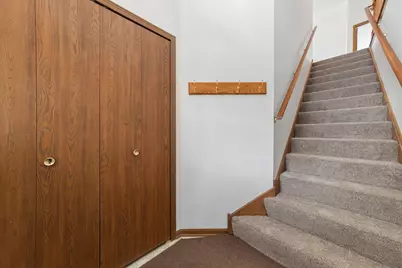 208 Chesterfield Court #B, Schaumburg, IL 60193 - Photo 2