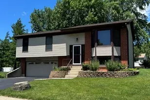 329 Shield Ct, Bolingbrook, IL 60440 - Photo 1