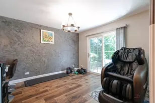 854 Old Checker Rd, Buffalo Grove, IL 60089 - Photo 10