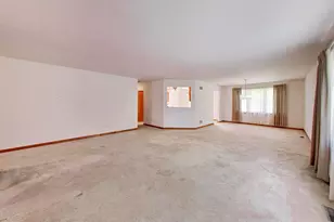 231 Hillcrest Ln, Steger, IL 60475 - Photo 8