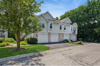 2347 Old George Way, Downers Grove, IL 60515 - Photo 1