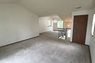 2123 Northwind Cir, Schaumburg, IL 60194 - Photo 6