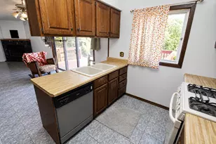 5111 Springdale Ln, McHenry, IL 60050 - Photo 4