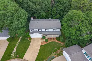 3 Shagbark Ct, Bloomington, IL 61701 - Photo 2