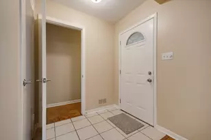 46 Avon Rd, Elk Grove Village, IL 60007 - Photo 24