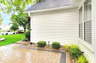 1605 Crowfoot Cir S, Hoffman Estates, IL 60169 - Photo 86