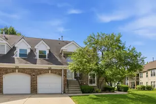 326 Satinwood Ct N, Buffalo Grove, IL 60089 - Photo 1