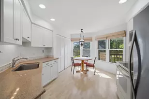 326 Satinwood Ct N, Buffalo Grove, IL 60089 - Photo 6