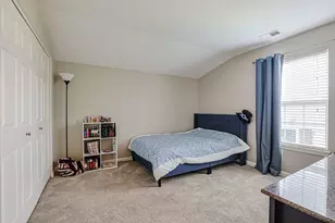 1404 Draper Rd, McHenry, IL 60050 - Photo 14