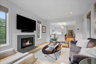 2201 Lincolnwood Dr, Evanston, IL 60201 - Photo 16