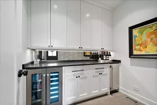 2201 Lincolnwood Dr, Evanston, IL 60201 - Photo 18