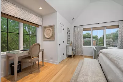 2201 Lincolnwood Drive, Evanston, IL 60201 - Photo 22