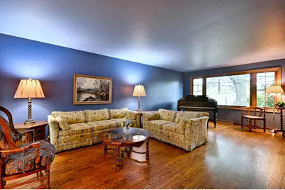 776 S Stuart Avenue, Elmhurst, IL 60126 - Photo 4
