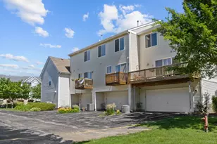 875 Emerald Dr, Pingree Grove, IL 60140 - Photo 16