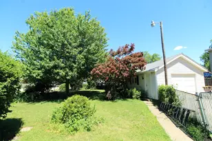 712 E Hurlbut Ave, Belvidere, IL 61008 - Photo 18