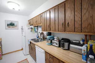 1486 Stonebridge Cir, Wheaton, IL 60189 - Photo 8