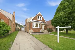 10910 S Ave L, Chicago, IL 60617 - Photo 2