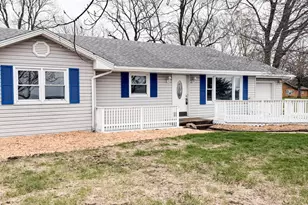 2308 N 2010 East Rd, Watseka, IL 60970 - Photo 2
