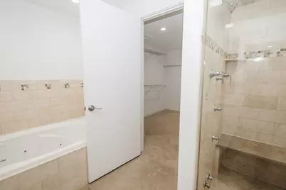 914 W Hubbard Street #202, Chicago, IL 60642 - Photo 20