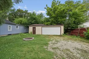 121 Davison St, Joliet, IL 60433 - Photo 14