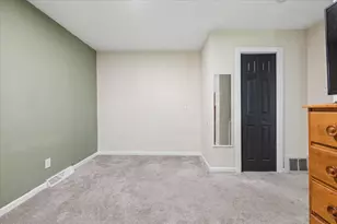 121 Davison St, Joliet, IL 60433 - Photo 6