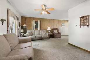 2504 Commonwealth Ave, Joliet, IL 60435 - Photo 4