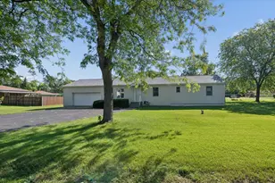 2504 Commonwealth Ave, Joliet, IL 60435 - Photo 1