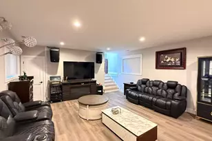 2921 S Farrell St, Chicago, IL 60608 - Photo 28