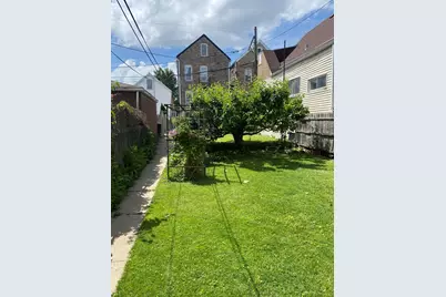 939 W 32nd Street, Chicago, IL 60608 - Photo 20