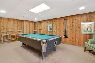 6340 Americana Dr, Willowbrook, IL 60527 - Photo 20