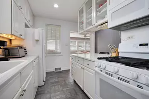 3636 N Paris Ave, Chicago, IL 60634 - Photo 18