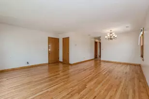8108 N Oriole Ave, Niles, IL 60714 - Photo 8