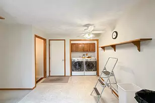 1909 Comanche Ct, Freeport, IL 61032 - Photo 6